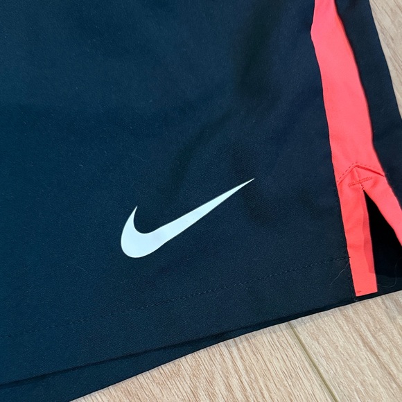 Nike Men's Athletic Shorts in Black with Red Stripes - Picture 3 of 3